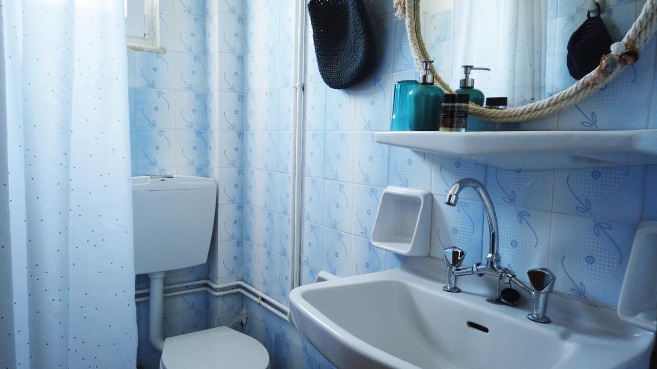 Fistiki Rooms Agia Marina  Eksteriør bilde